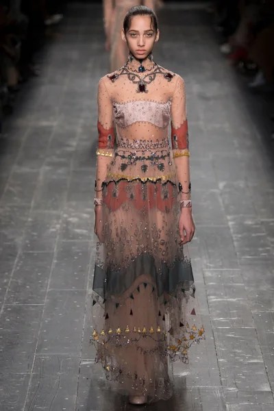 Look 74